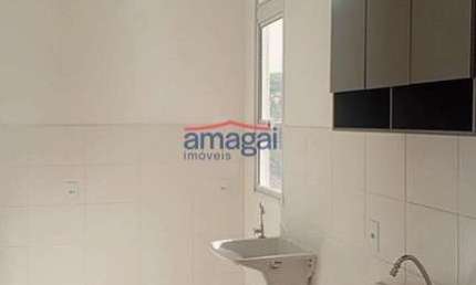 Apartamento com 2 quartos para alugar no Jardim Paraíso, Jacareí  por R$ 1.200