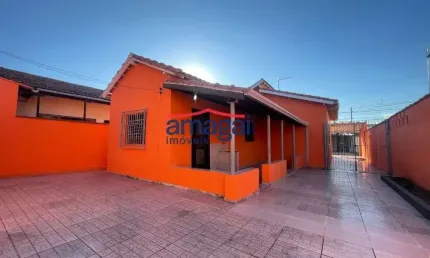 Casa com 2 quartos para alugar no Jardim Paraíba, Jacareí  por R$ 2.200