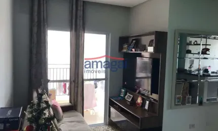 Apartamento com 2 quartos para alugar no Bairro do Colonia, Jacareí  por R$ 2.420