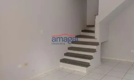Casa em condomínio fechado com 2 quartos à venda no Jardim Jacinto, Jacareí  por R$ 297.000