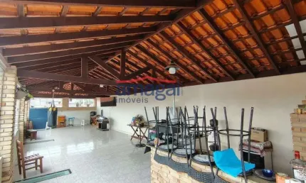Casa com 3 quartos para alugar no Parque Califórnia, Jacareí  por R$ 2.300