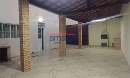 Casa com 3 quartos para alugar no jardim paraíba, jacareí  por r$ 3.000
