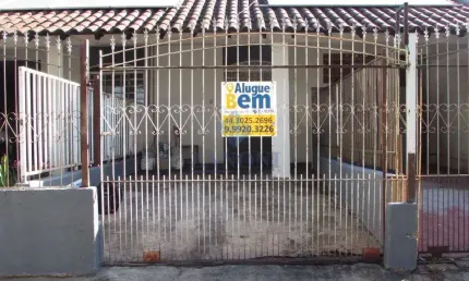Casa para alugar na Rua Itapuã, 251, Conjunto Residencial Parigot de Souza, Maringá por R$ 1.200