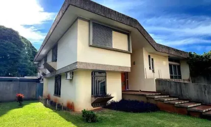 Casa com 4 quartos à venda na Rua Professor Guido Inácio Bersch, 220, Zona 07, Maringá