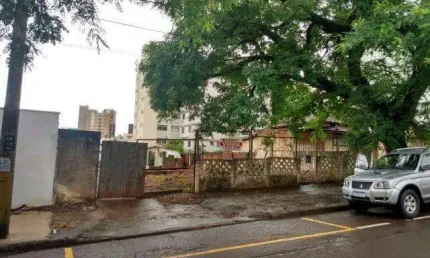 Terreno à venda na Rua Padre Vieira, 310, Zona 07, Maringá