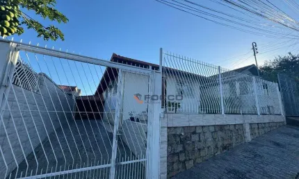 Casa com 4 dormitórios à venda, 255 m² por R$ 690.000,00 - Bela Vista - São José/SC