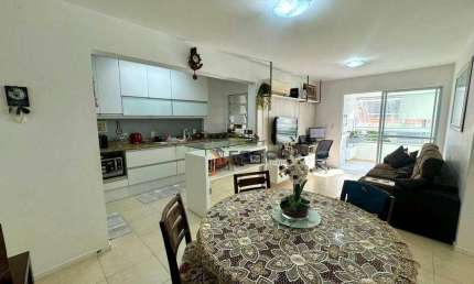 Apartamento com 2 dormitórios à venda, 76 m² por R$ 650.000,00 - Barreiros - São José/SC