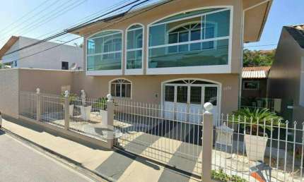 Casa com 3 dormitórios à venda, 220 m² por R$ 950.000,00 - Ipiranga - São José/SC