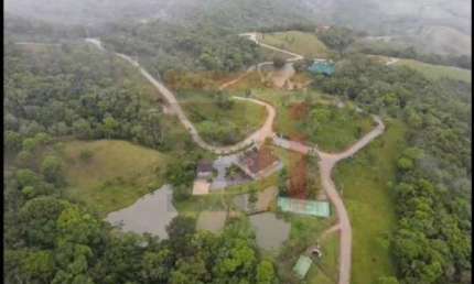 Terreno à venda na Rua da Jaboticabeira, Varginha, Santo Amaro da Imperatriz por R$ 250.000