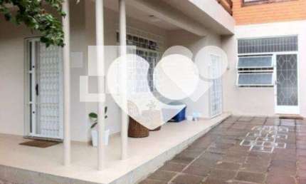 Casa com 3 quartos à venda na Rua Luiz Cosme, Passo da Areia, Porto Alegre