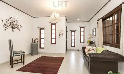 Casa com 3 quartos à venda na Rua General Pedro Bittencourt, Passo da Areia, Porto Alegre