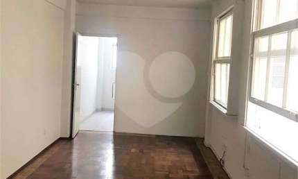 Salas à venda ou para locação em Centro Histórico - RS
