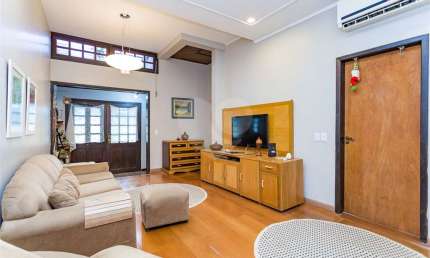 Casa com 3 quartos à venda na Rua Roque Calage, Passo da Areia, Porto Alegre