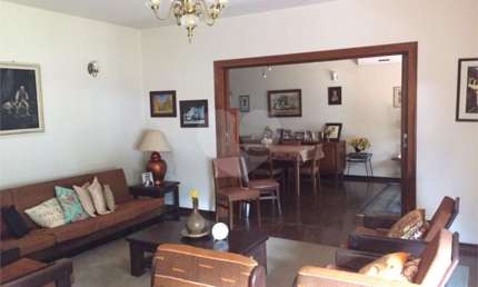 Casa com 3 quartos à venda na Rua Corcovado, Auxiliadora, Porto Alegre