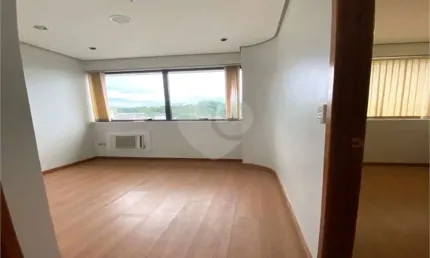 Sala comercial à venda na Rua José de Alencar, Menino Deus, Porto Alegre