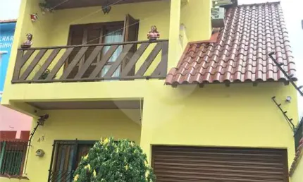 Casa com 3 quartos à venda na Rua Marciano Ribeiro, Azenha, Porto Alegre