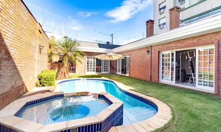 Casa com 4 quartos à venda na Rua Souza Lobo, Chácara das Pedras, Porto Alegre