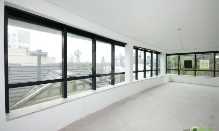 Sala comercial à venda na Rua Luzitana, Higienópolis, Porto Alegre