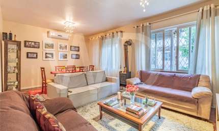 Casa com 3 quartos à venda na Rua Carlos Legori, Passo da Areia, Porto Alegre