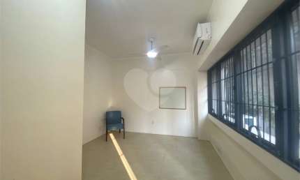 Sala comercial à venda na Avenida Itaqui, Petrópolis, Porto Alegre