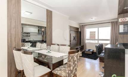 Apartamento com 2 quartos para locação em Menino Deus - RS