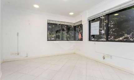 Sala comercial à venda na Avenida Itaqui, Petrópolis, Porto Alegre