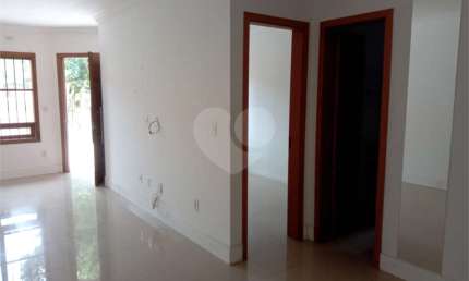 Casa com 2 quartos à venda na Rua Padre Valerio Alberton, Aberta dos Morros, Porto Alegre
