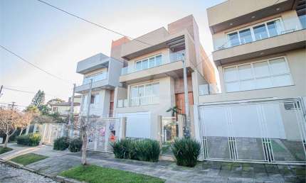 Sobrado com 3 quartos à venda em Vila Assunção - RS