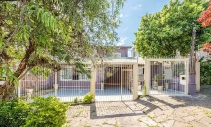 Casa com 4 quartos à venda na Rua Burum, Vila Assunção, Porto Alegre