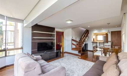 Apartamento com 4 quartos para locação em Petrópolis - RS