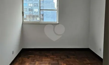 Sala comercial à venda na Rua Doutor Flores, Centro Histórico, Porto Alegre