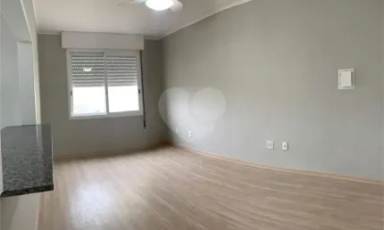 Apartamento com 1 quartos à venda em Jardim Carvalho - RS