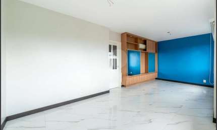 Apartamento com 3 quartos à venda em Petrópolis - RS