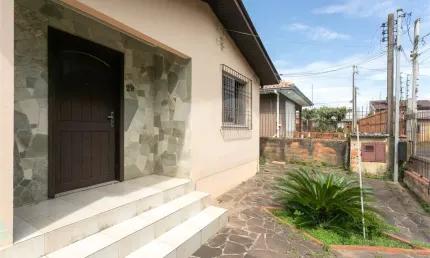 Casa com 2 quartos à venda na Oliveira Rolim, Sarandi, Porto Alegre