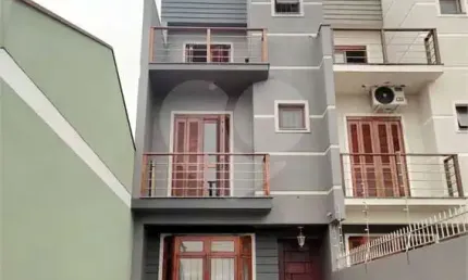Sobrado com 3 quartos à venda em Parque Santa Fé - RS
