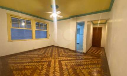 Apartamento com 3 quartos para locação em Centro Histórico - RS