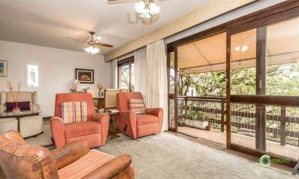 Apartamento com 3 quartos à venda ou para locação em Menino Deus - RS