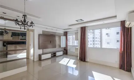 Apartamento com 3 quartos para locação em Vila Ipiranga - RS