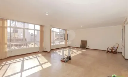 Apartamento com 4 quartos à venda em Centro Histórico - RS