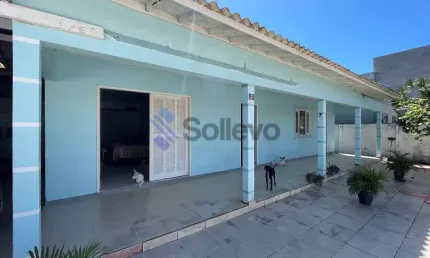 Casa à venda no bairro sagrada família - imbituba/sc