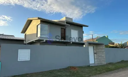 Casa à venda no bairro Campo da aviação - Imbituba/SC