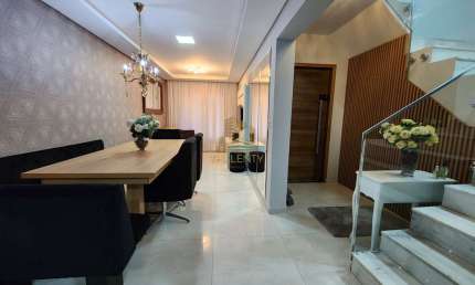 Casa com 4 quartos à venda na Rua Nicolau Scheffer, 515, Santa Cândida, Curitiba, 169 m2 por R$ 950.000