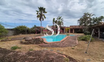 Em Itaipuaçu terreno à venda com 9.331,40 com Projeto Aprovado para construção de condomínio. Na segunda quadra da praia