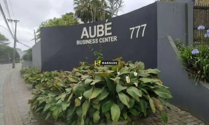 Sala comercial para alugar na Rua Aubé, Boa Vista, Joinville