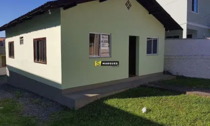 Casa com 2 quartos para alugar na Rua Pitaguaras, Morro do Meio, Joinville