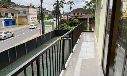 Casa com 2 quartos para alugar na Rua Albano Schmidt, Boa Vista, Joinville