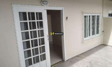 Casa com 2 quartos para alugar na Rua da Chácara, Morro do Meio, Joinville