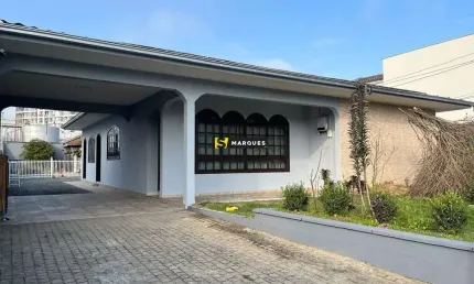 Casa para aluguel, 1 quarto, 2 suítes, 2 vagas, Bom Retiro - Joinville/SC