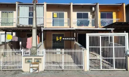 Geminado no jarivatuba. 2 quartos, um deles já com móvel planejado.