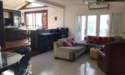 Casa Alto Padrão para Venda em Três Vendas Pelotas-RS - 2678